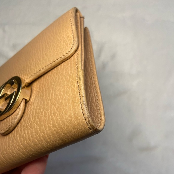 Gucci Interlocking GG Bifold Beige Leather Wallet - Picture 6 of 14